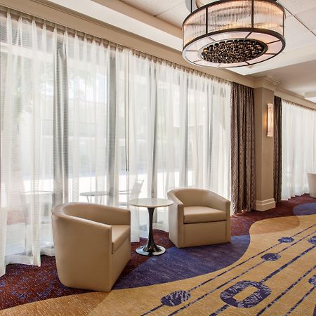Holiday Inn Long Beach - Airport By Ihg Bagian luar foto