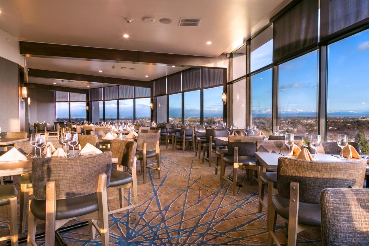 Holiday Inn Long Beach - Airport By Ihg Bagian luar foto