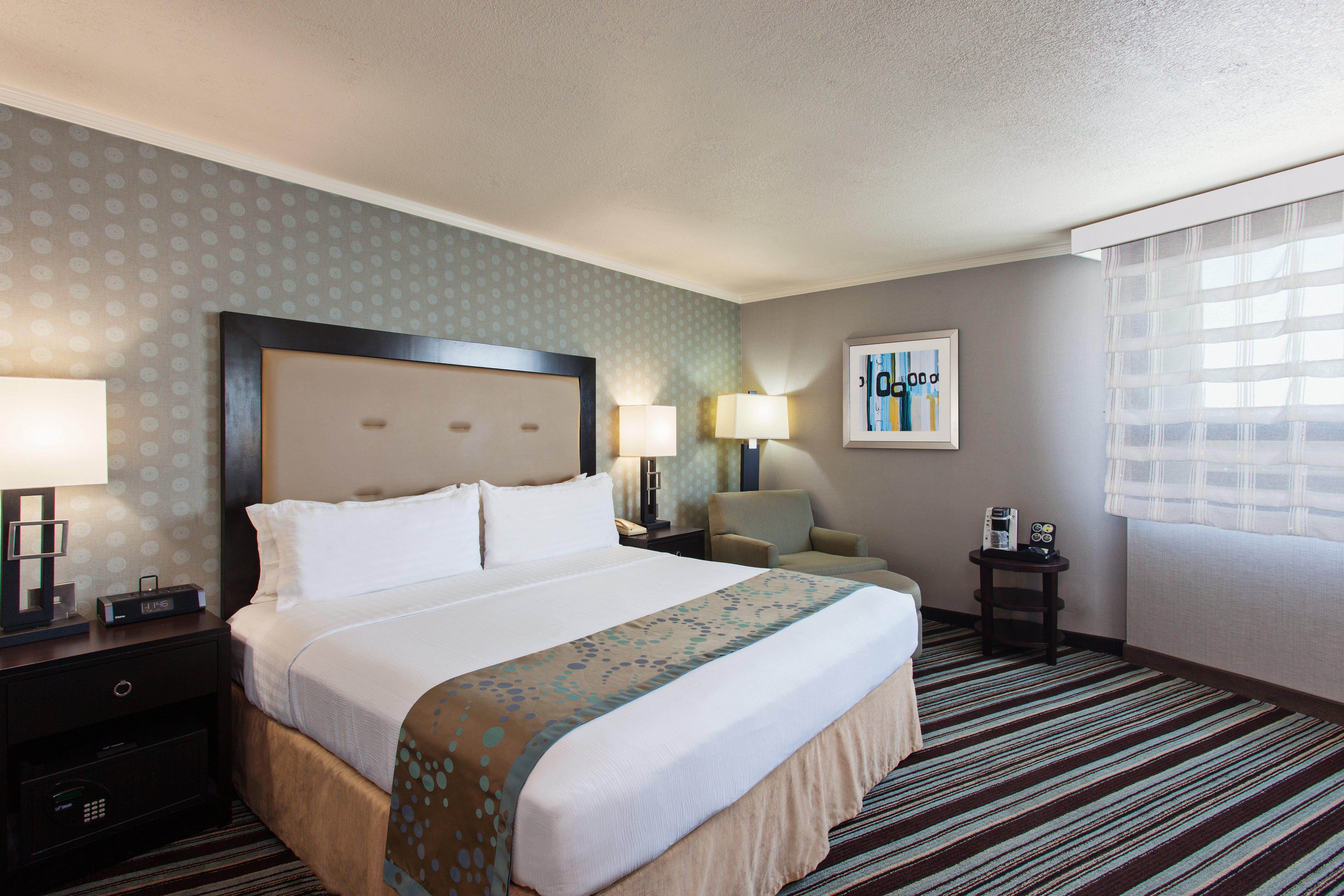 Holiday Inn Long Beach - Airport By Ihg Bagian luar foto