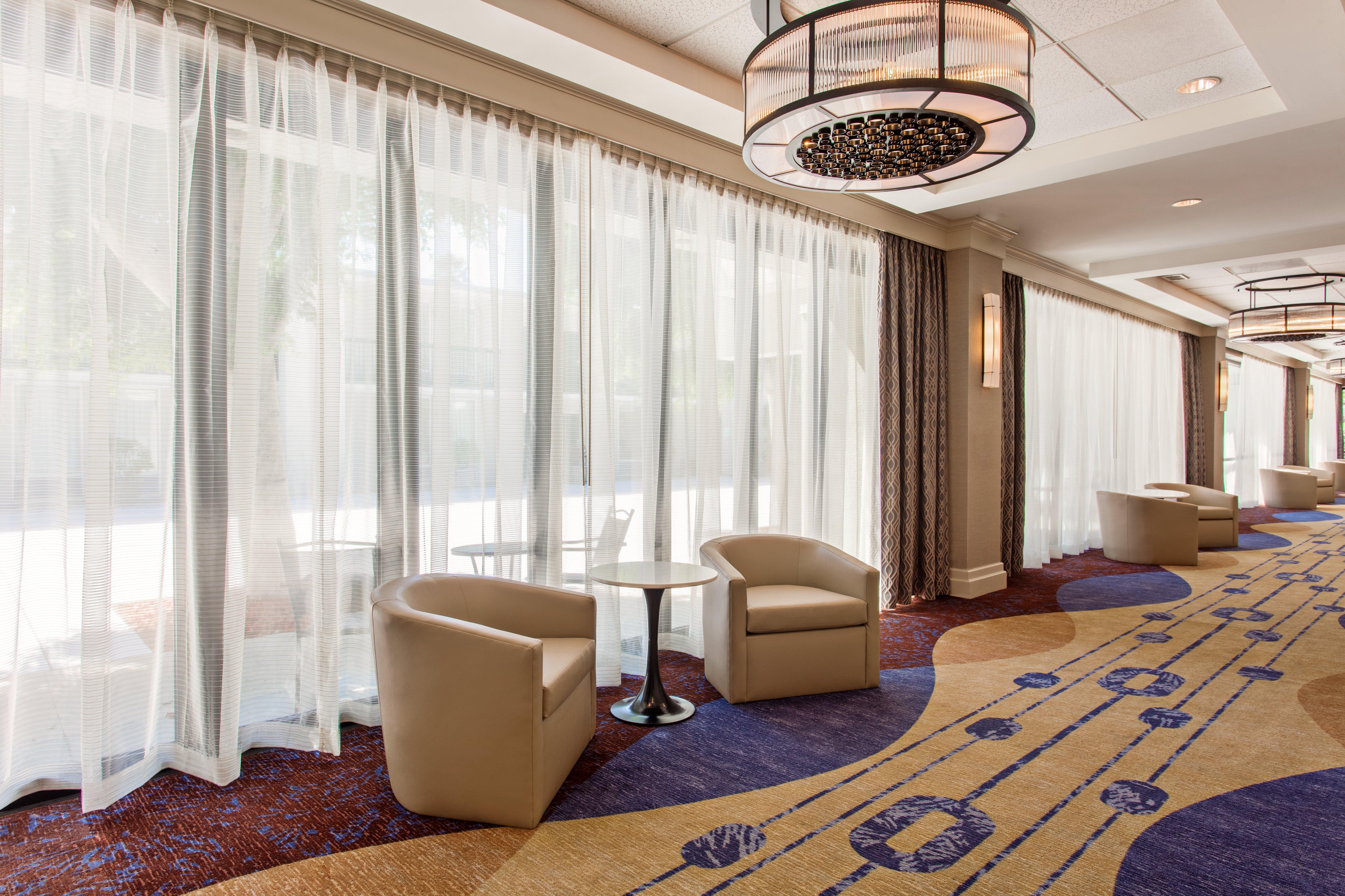 Holiday Inn Long Beach - Airport By Ihg Bagian luar foto