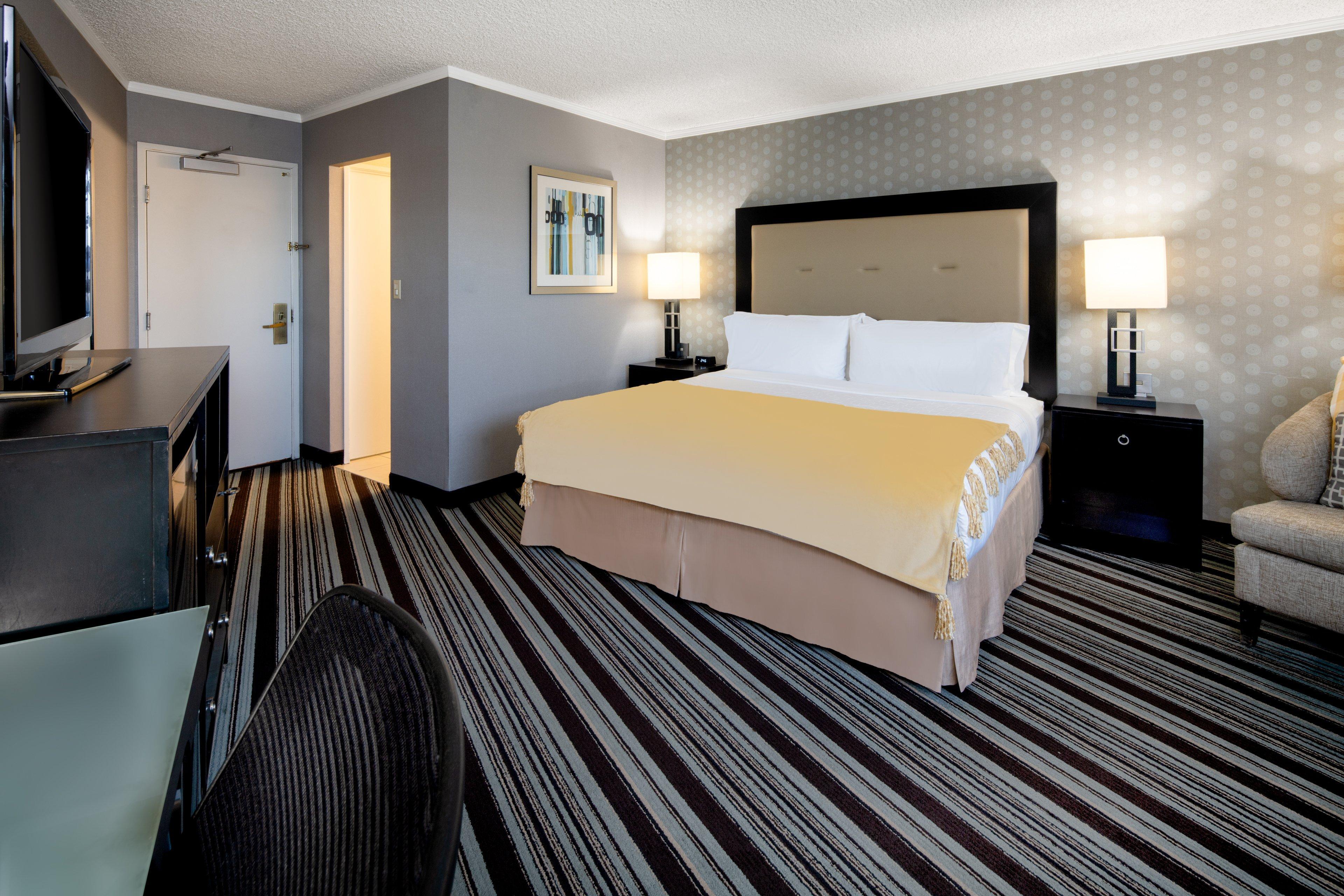 Holiday Inn Long Beach - Airport By Ihg Bagian luar foto