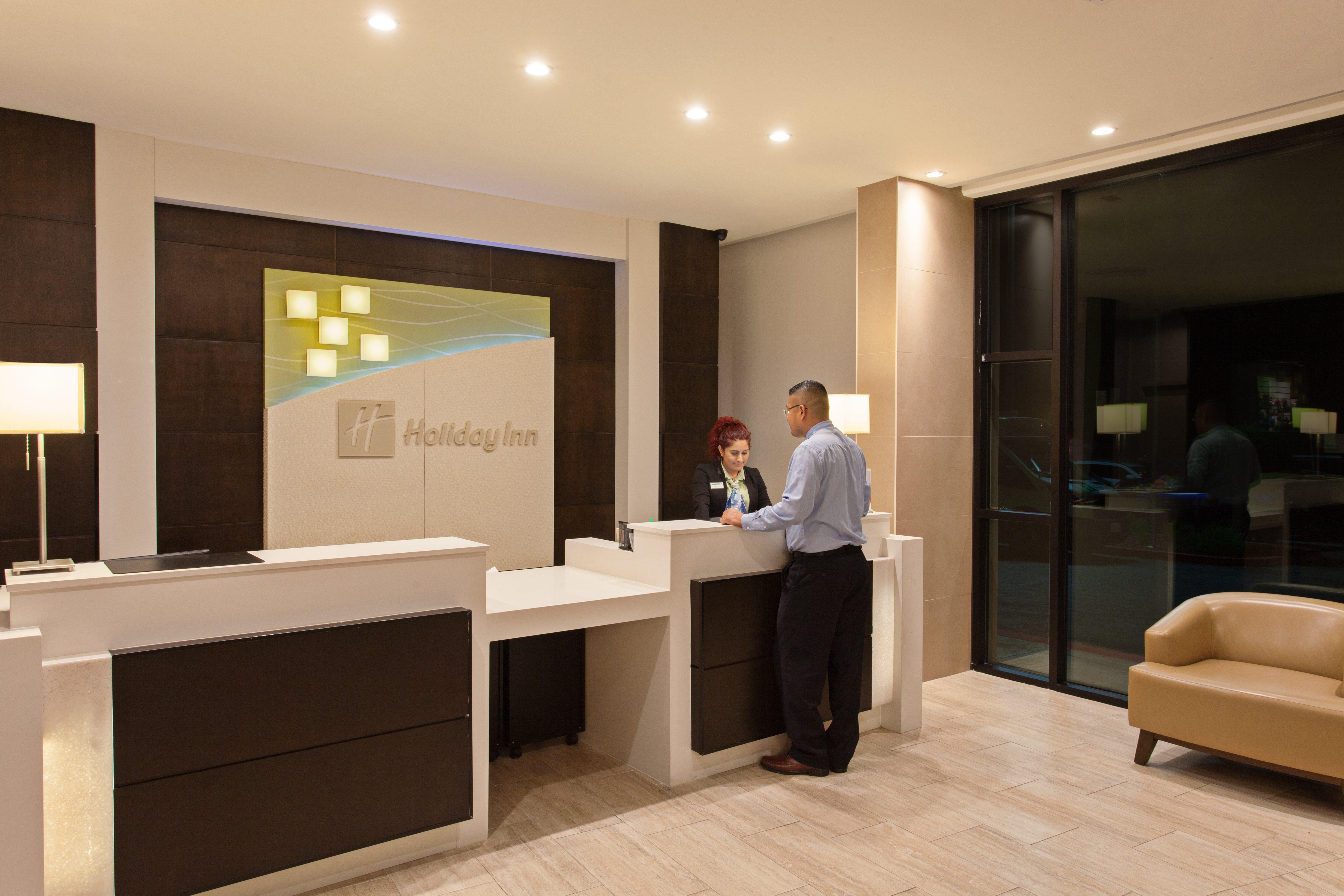 Holiday Inn Long Beach - Airport By Ihg Bagian luar foto