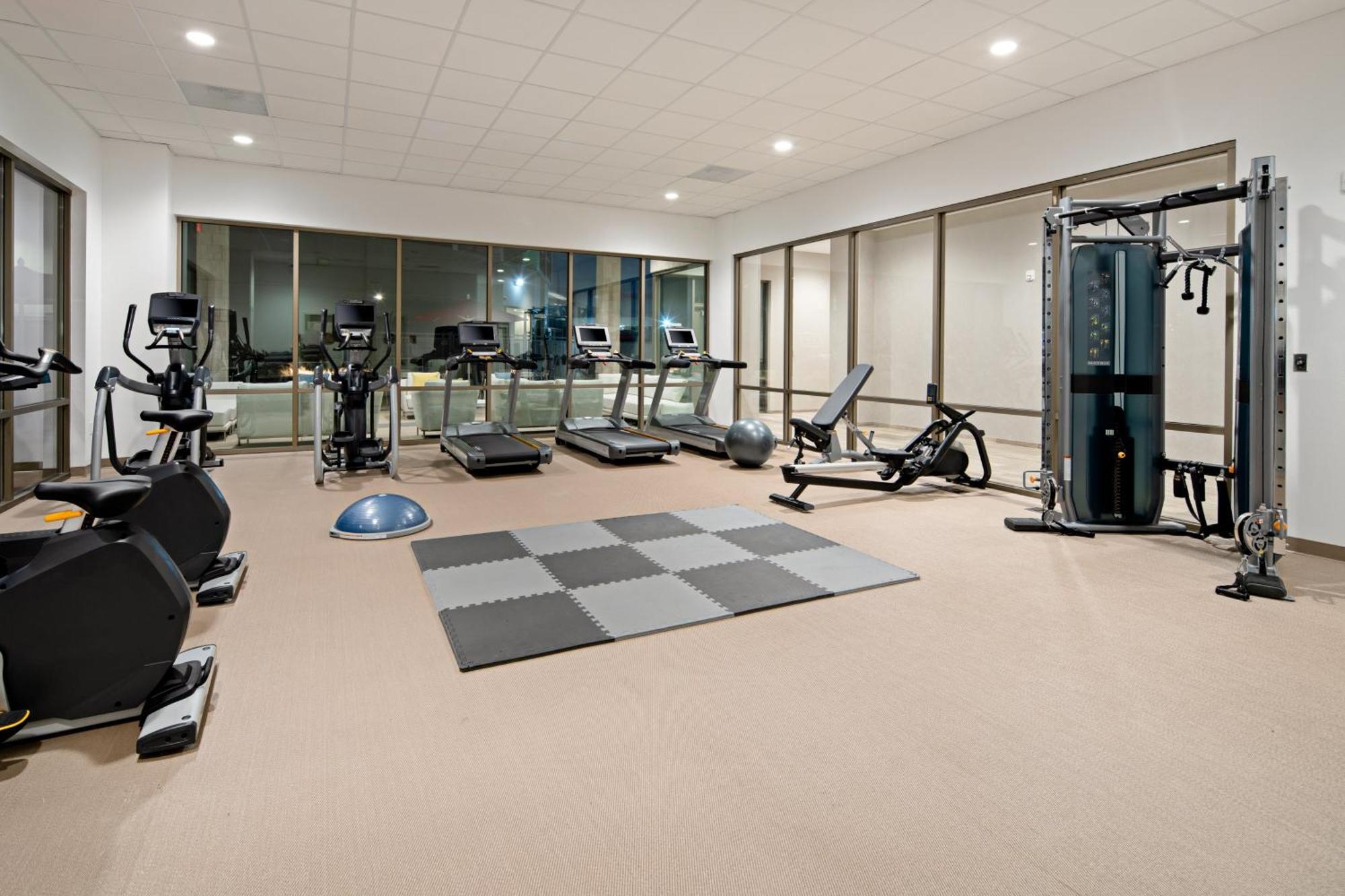 Holiday Inn Long Beach - Airport By Ihg Bagian luar foto